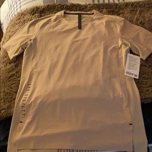 Men’s Lululemon License To Trains Short Sleeve